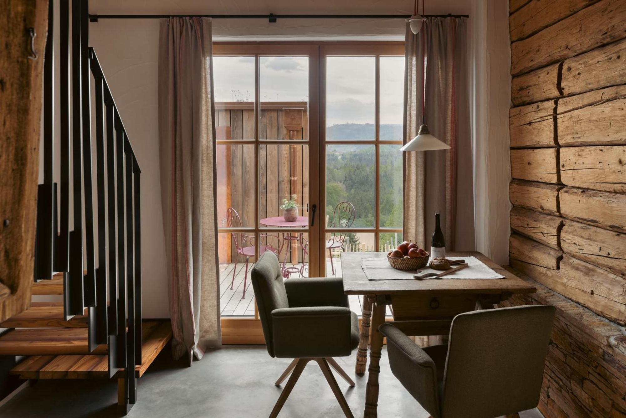 Am Wildbachberg - Luxus Ferienhaeuser Mit Infinitypool, Privatsauna Und Weinkeller Deutschlandsberg Bagian luar foto