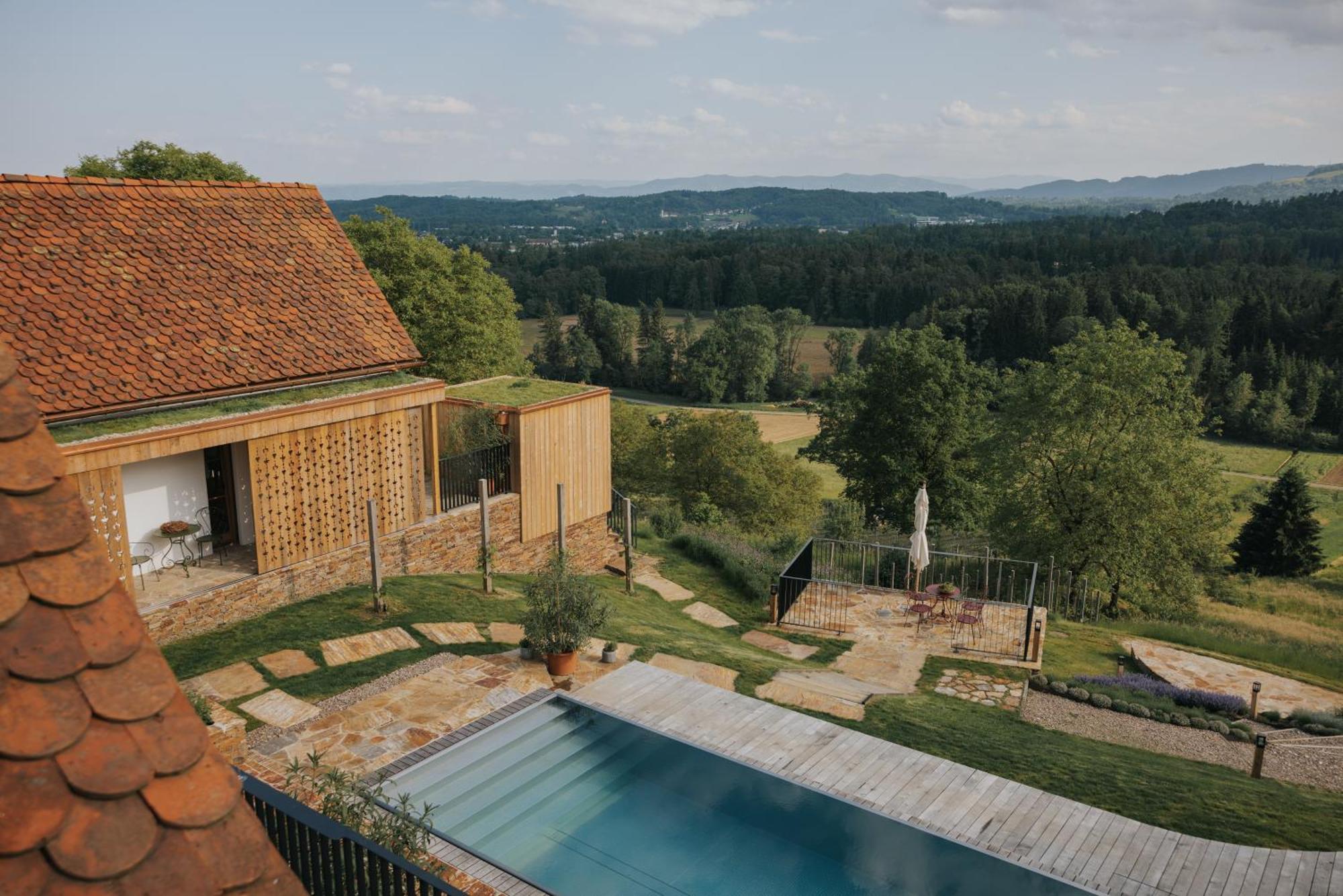 Am Wildbachberg - Luxus Ferienhaeuser Mit Infinitypool, Privatsauna Und Weinkeller Deutschlandsberg Bagian luar foto